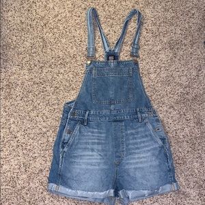 Urban Outfitters BDG Overall shorts! Size Large.